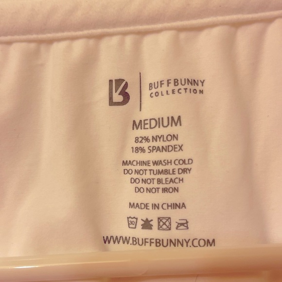 Buff bunny crop top - Picture 2 of 4